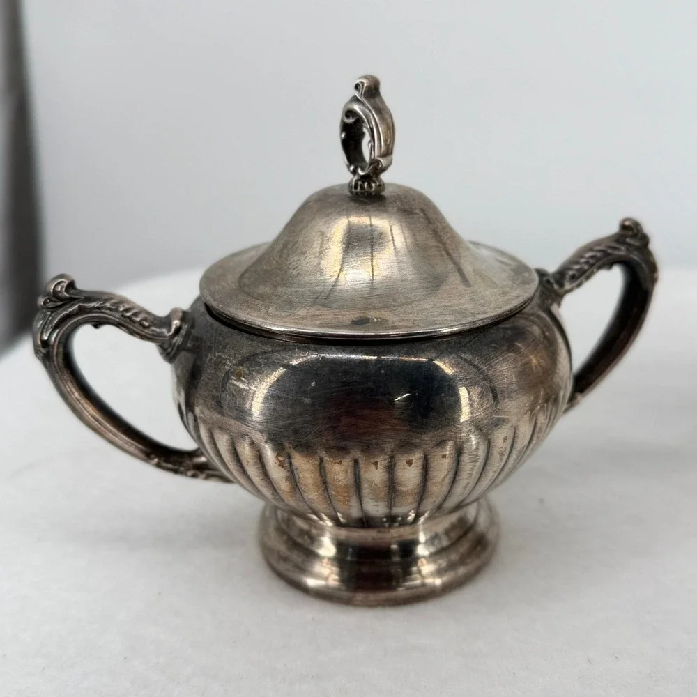 Vintage Oneida USA Silver Plated Teapot and Lidded Sugar Bowl Set Gadroon Design